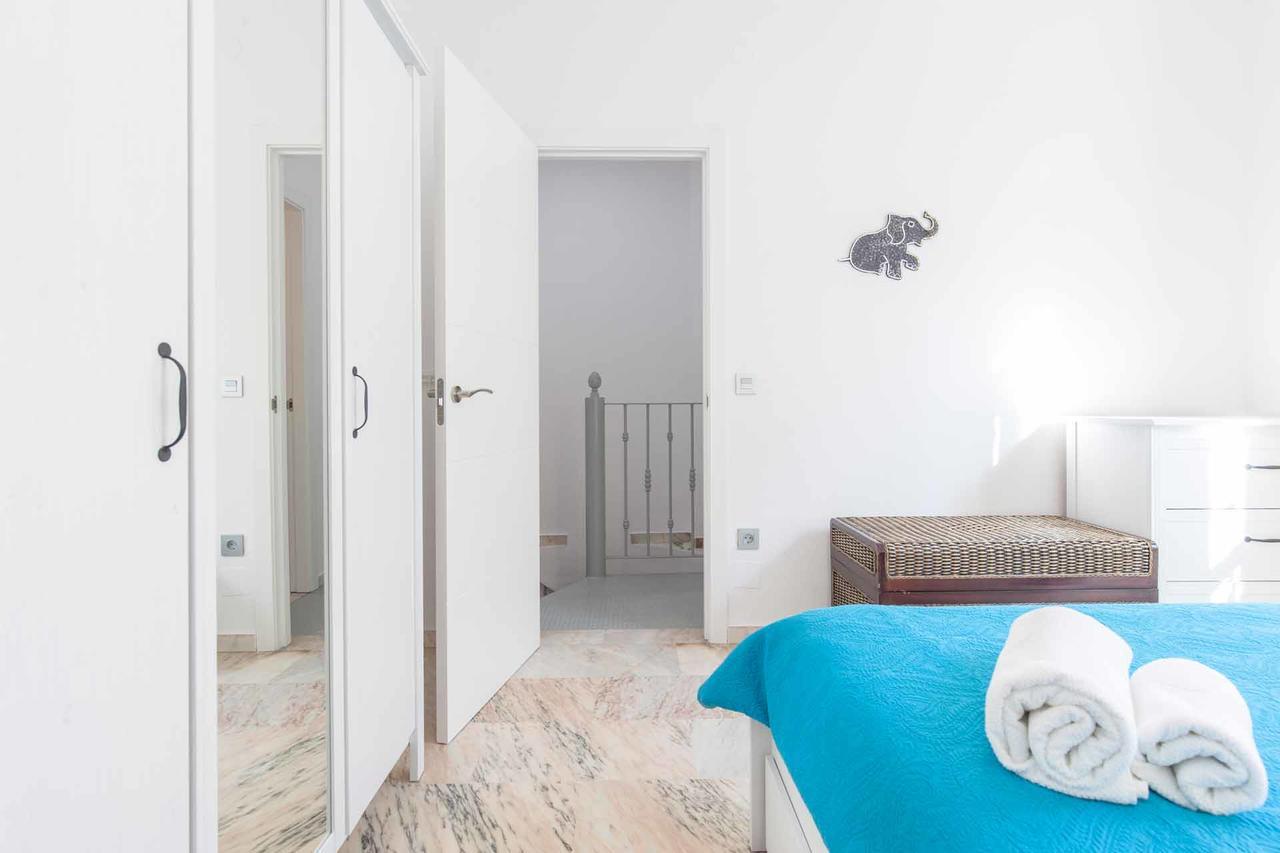 Maravilloso Duplex En Escoberos Sevilla